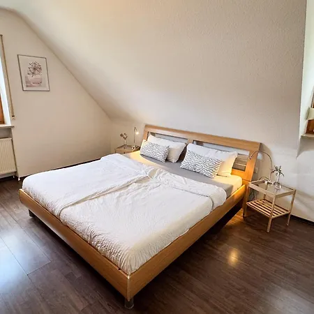 Weiher - Naehe Nuernberg / Messe Apartman *